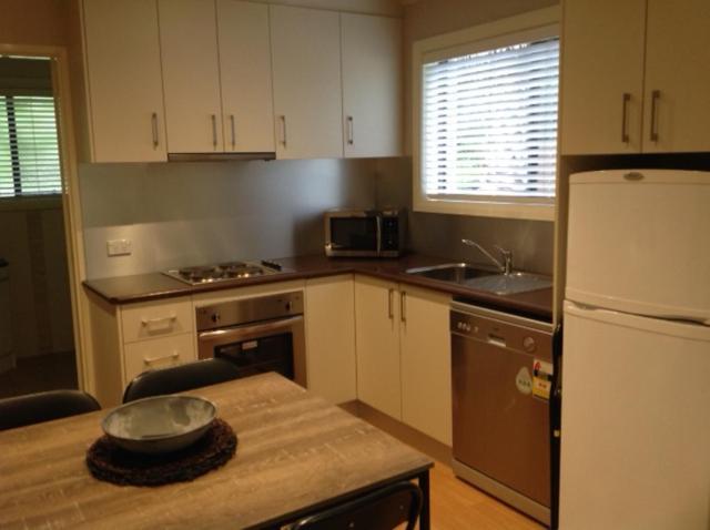 Grevillea Gardens Apartment 3 Bright Bagian luar foto
